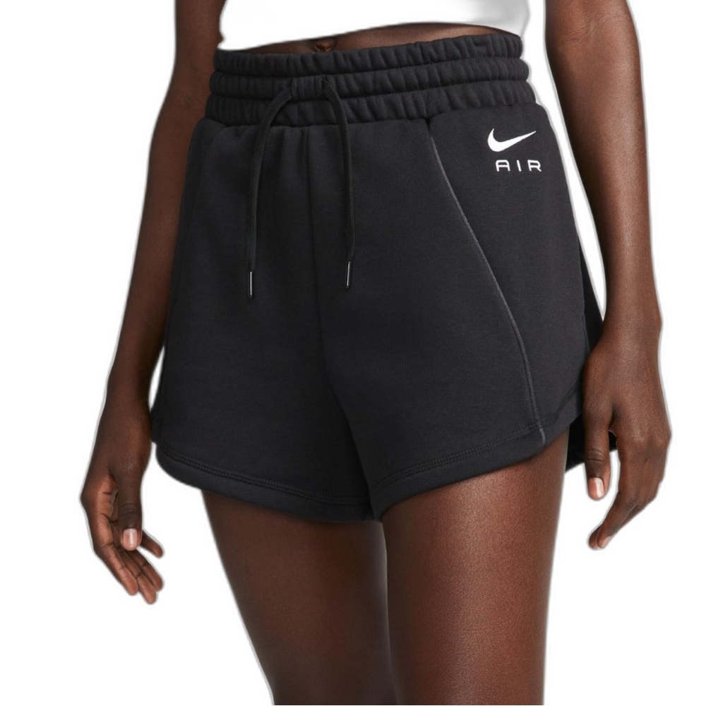 Nike Loose fit high rise shorts size M